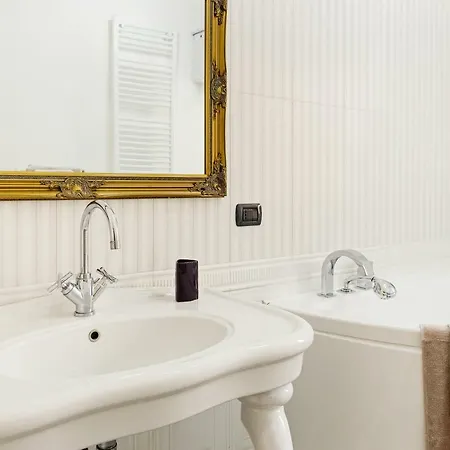 Apartament Salvator Rosa Metro Station Flat *
